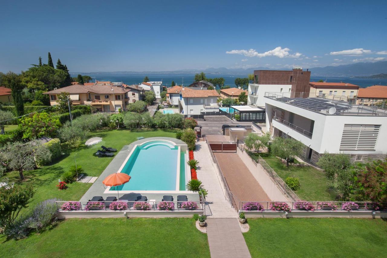 Villa Aurora-Holiday Home Apt 1 バルドリーノ エクステリア 写真