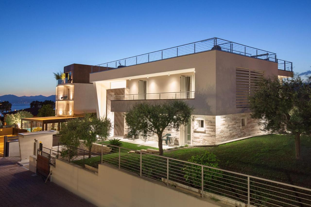 Villa Aurora-Holiday Home Apt 1 バルドリーノ エクステリア 写真