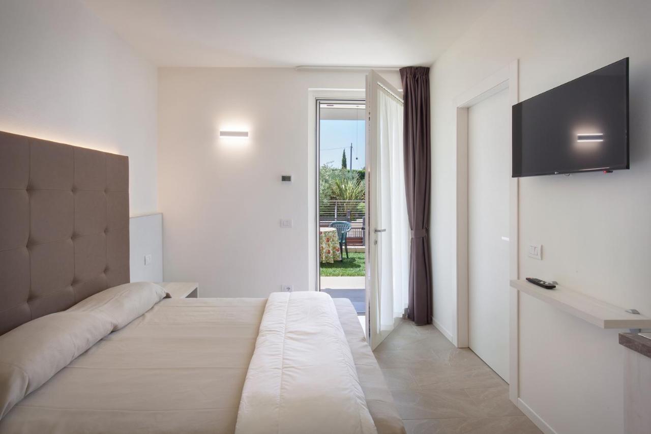 Villa Aurora-Holiday Home Apt 1 バルドリーノ エクステリア 写真