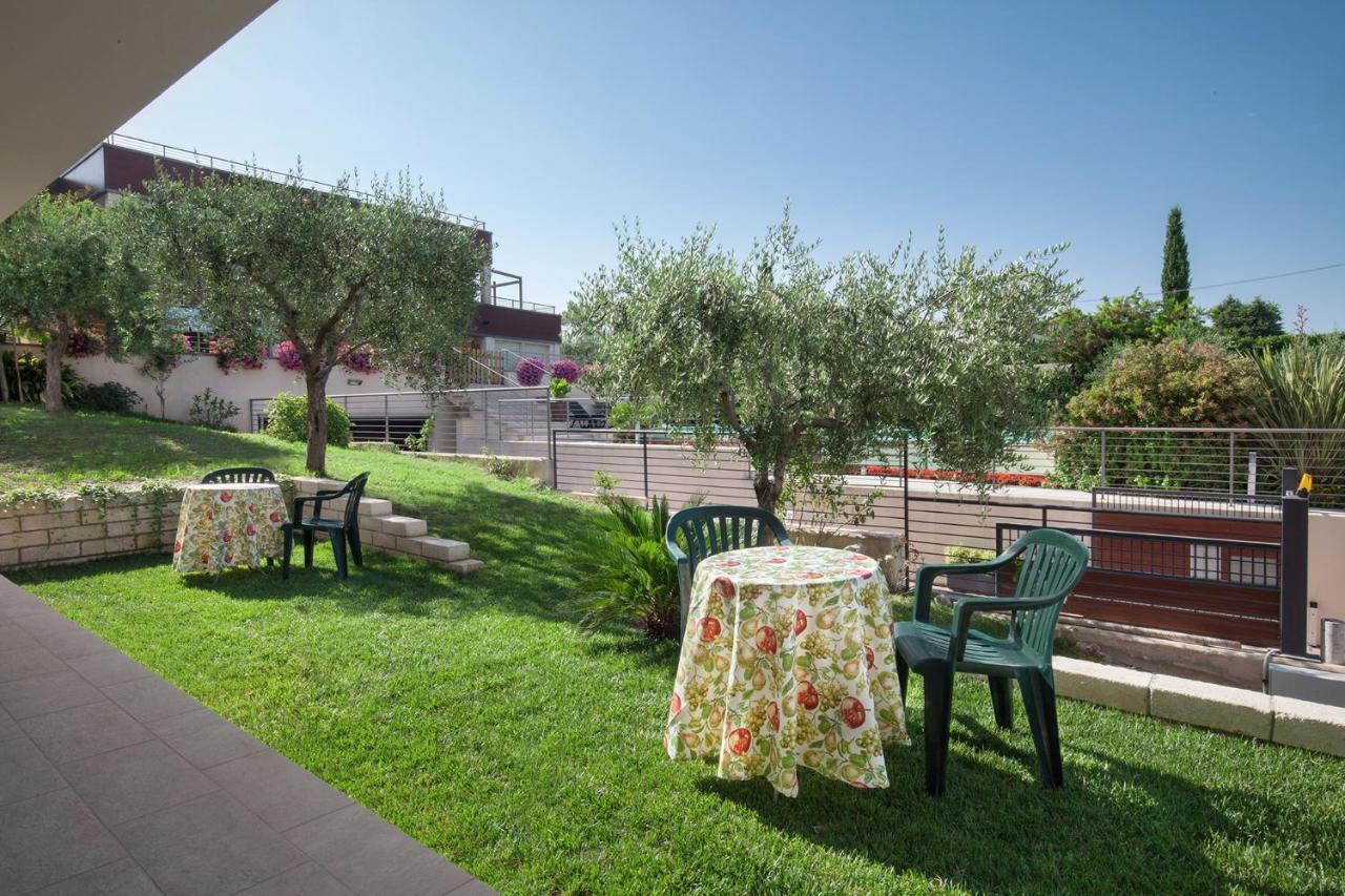 Villa Aurora-Holiday Home Apt 1 バルドリーノ エクステリア 写真